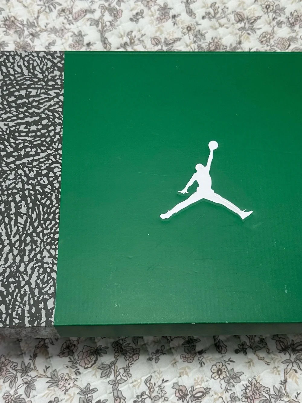 Men's Black and Green Retro Basketball Sneakers